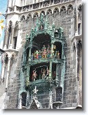 IMG_1998 * The Glockenspiel at Marienplatz depicting the marriage of Duke Wilhelm V to Renata of Lothringen (top)