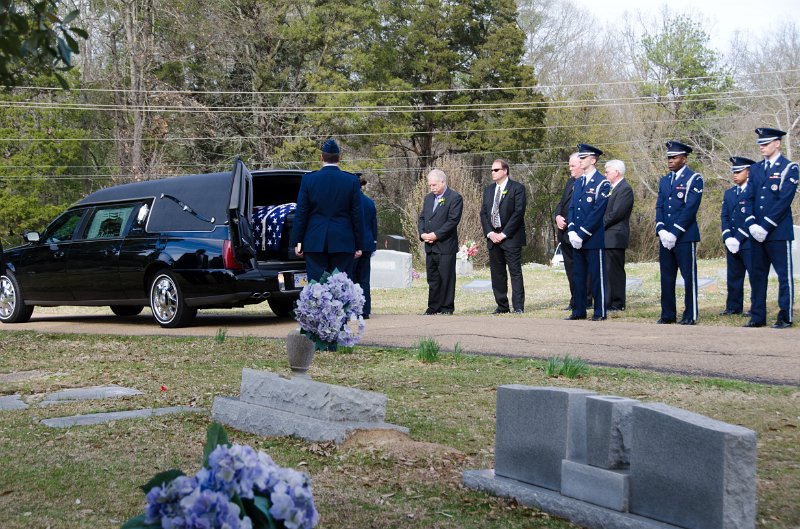 DSC_8348.jpg - Graveside service at Clinton Cemetery